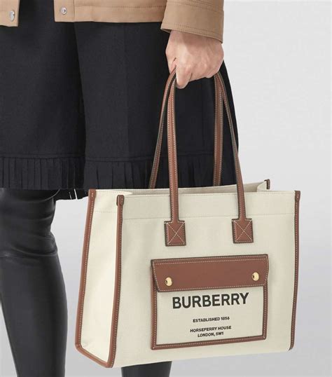 giá túi xách burberry chính hãng|giá túi xách burberry.